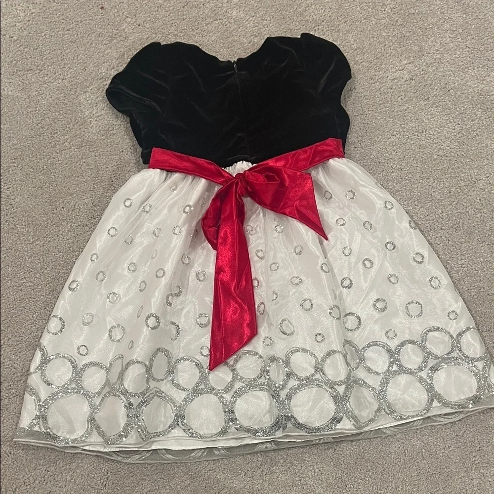 Great🎉 Condition ‘American Princess’ Black and White Dress with Red Accent, 2T